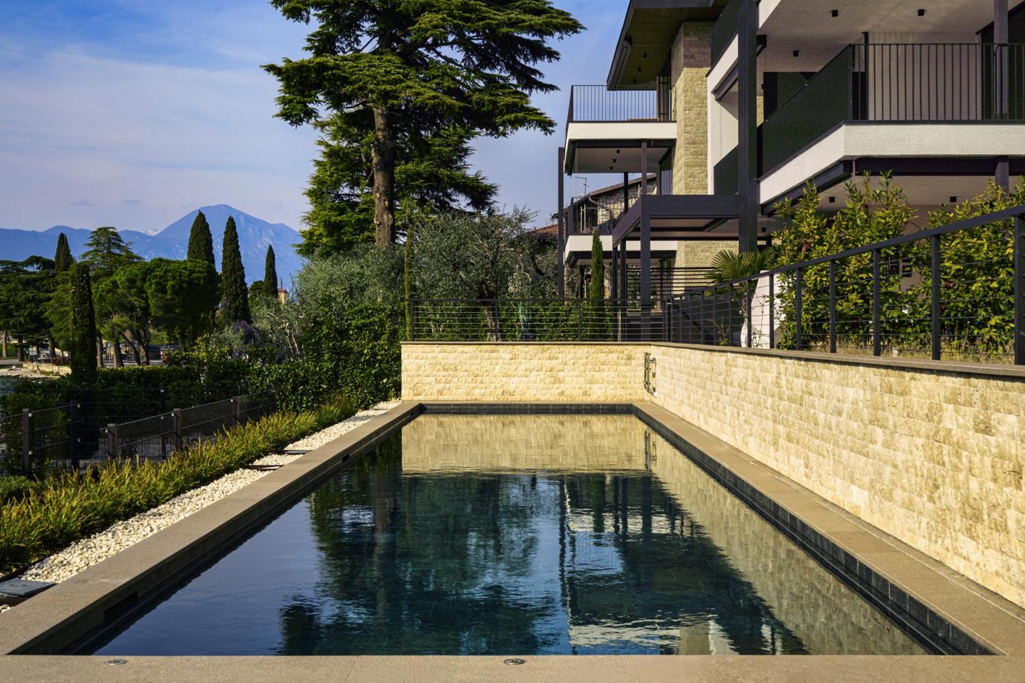 Salvatorehomes - Luxurious Dreamview Waterfront In With Pool - Casa Azura - A 5 Star Luxury Collection At Garda Torri Del Benaco