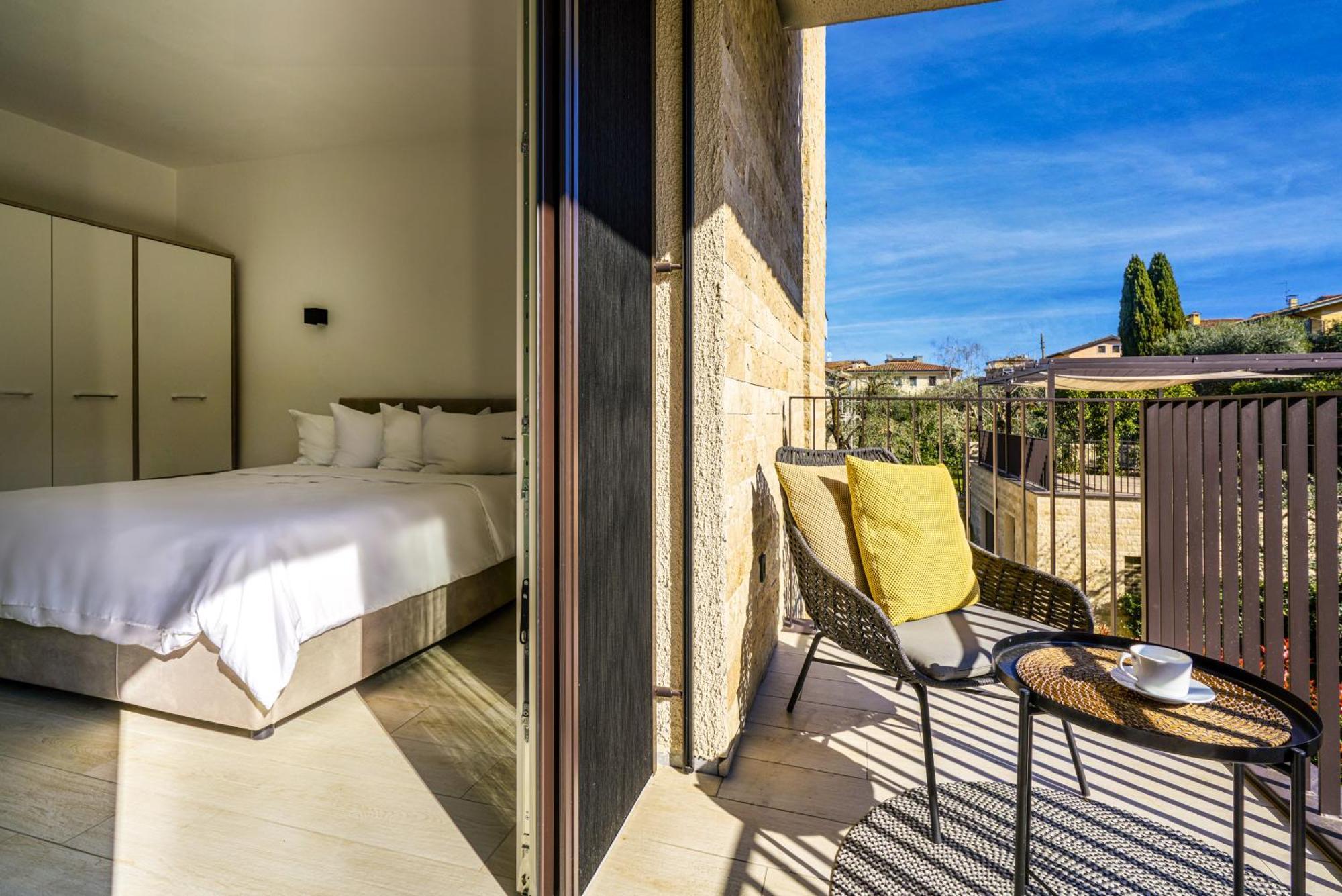 Salvatorehomes - Luxurious Dreamview Waterfront In With Pool - Casa Azura - A 5 Star Luxury Collection At Garda * Torri Del Benaco